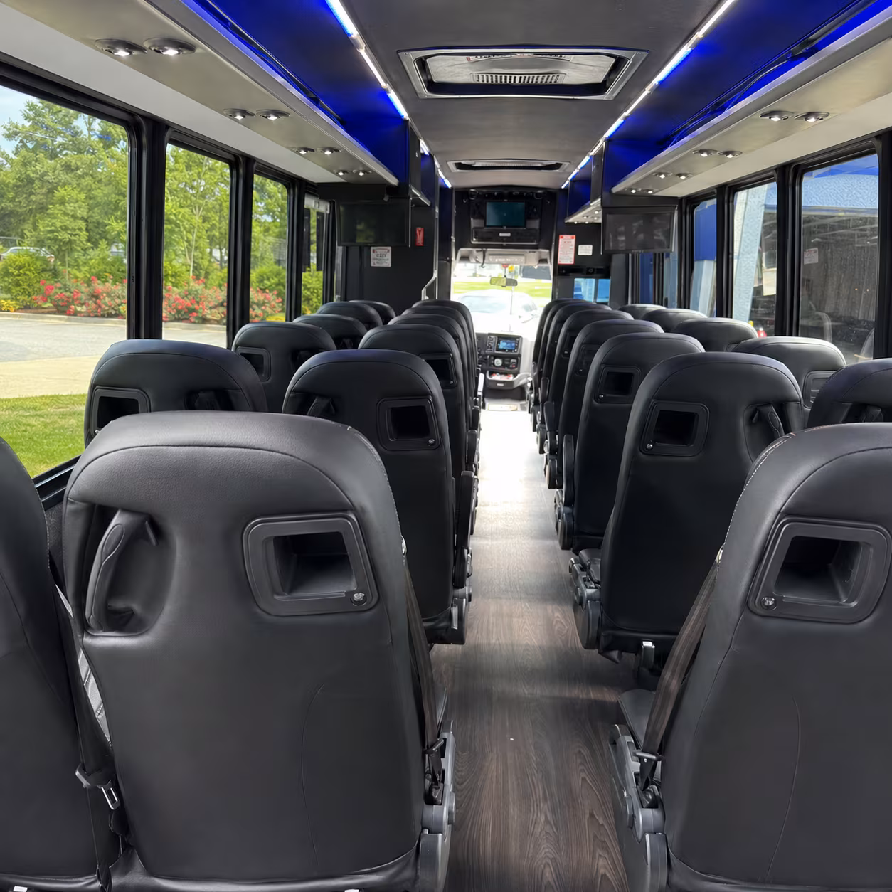 Rent a Bus to Charles M. Schulz-Sonoma County Airport