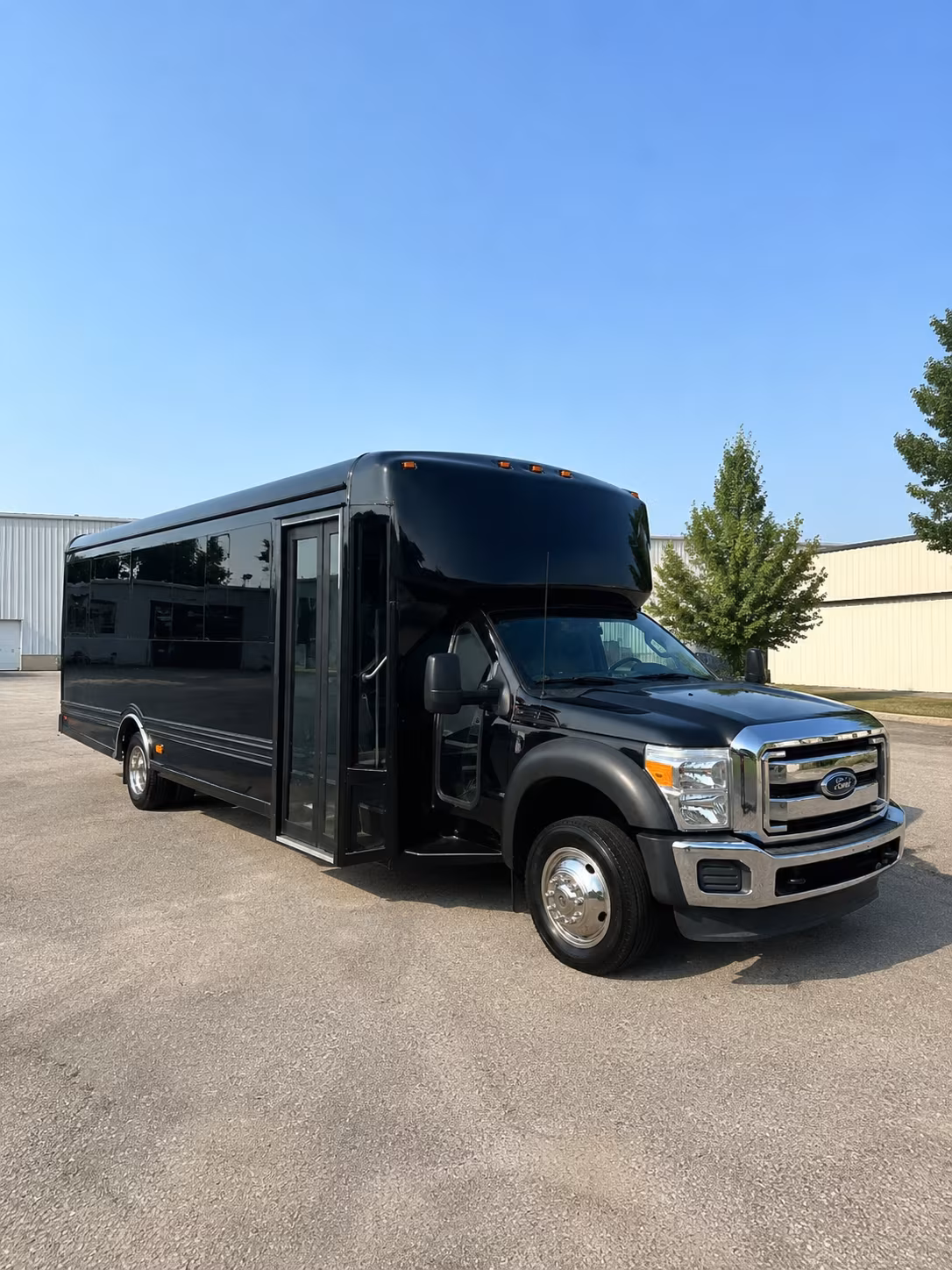 Santa Rosa Winery Tour & Pub Crawl Transportation onboard seating