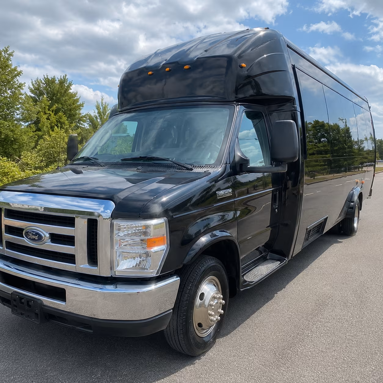 Santa Rosa Winery Tour & Pub Crawl Transportation party bus exterior